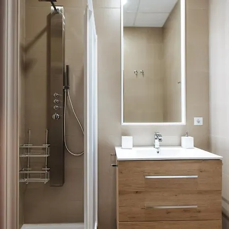Apartamento Puerta Real - Free Parking Seville Exterior photo